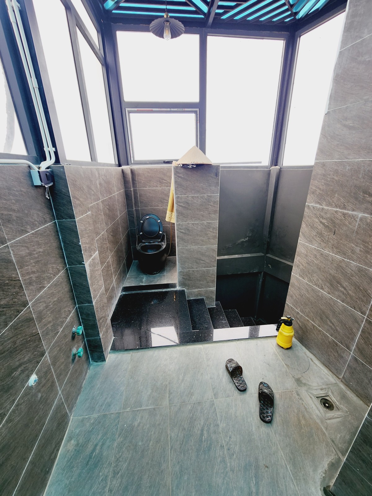 Bán nhà mặt phố Lê Văn Lương vỉa hè rộng kinh doanh đẹp thang máy êm DT 155m 10T MT 11M giá 80 tỷ - Ảnh 1